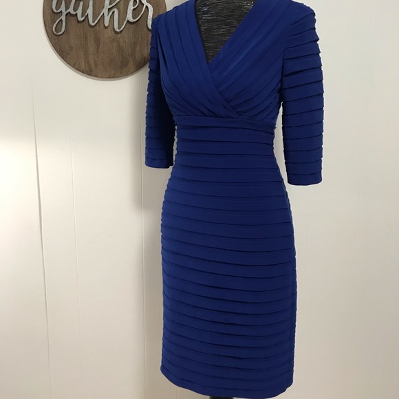 Adrianna Papell Dresses & Skirts - Adrianna Papell blue bodycon dress 3/4 sleeves